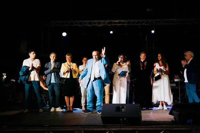 Addio a Enna Bassa, nasce Enna Citt&agrave; Studi: l'annuncio a sorpresa dal palco del concerto
