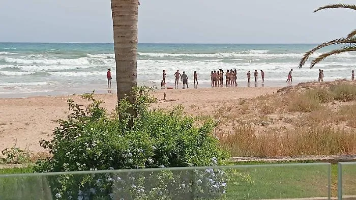 Playa Grande, il salvataggio in mare e le polemiche: "Ma perch&eacute; hanno preso il bagno se sapevano i rischi che correvano?" 