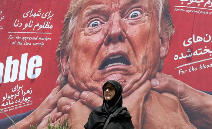 Trump minaccia l'Iran dopo l'attacco missilistico in Cisgiordania: &laquo;Li faremo a pezzi&raquo;. Raid Usa e sauditi in Iraq