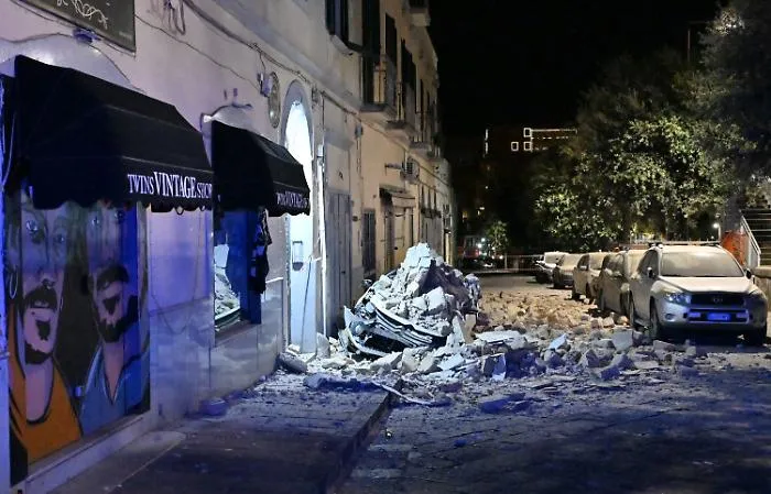 Terremoto, torna la paura ai Campi Flegrei: scossa di magnitudo 4.7, diversi crolli e otto feriti in modo lieve