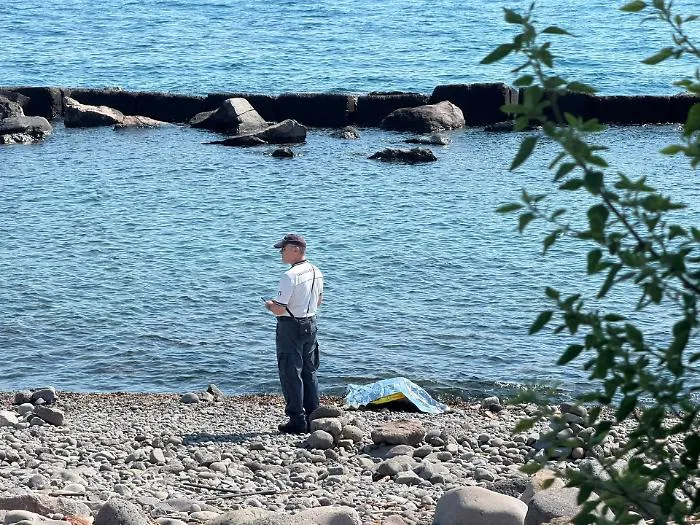 Accusa un malore e muore nel mare di Riposto: un uomo stroncato durante il bagno