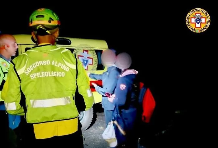 Colpito da un fulmine in zona vietata sull'Etna: morto un turista trentenne 