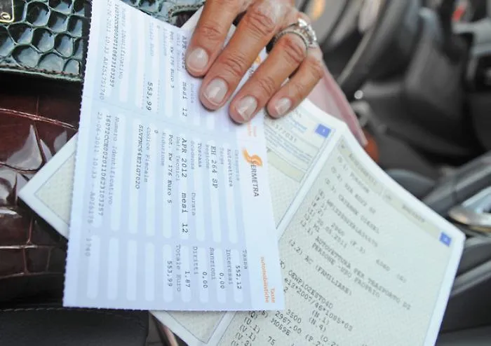 Bollo auto non pagato, in Sicilia sanzioni azzerate per chi si mette in regola