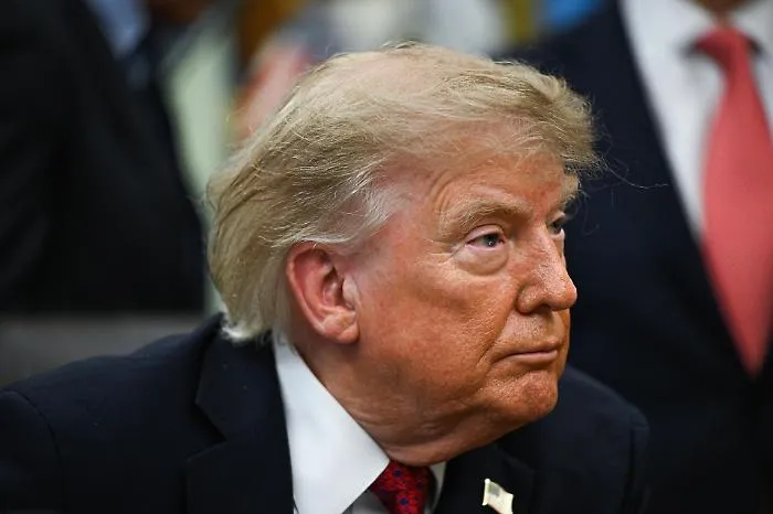 Trump: &laquo;Felice che il principe Harry e Meghan Merkle se ne siano andati via dagli Usa&raquo; 