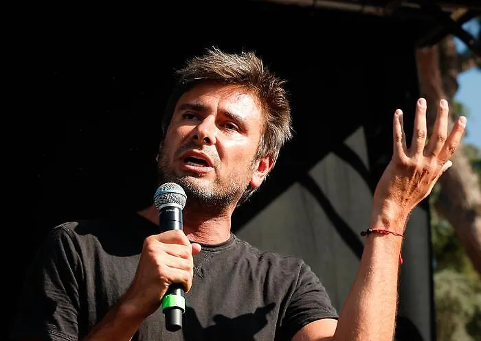 Di Battista denuncia il "genocidio" di Israele  e da Cuba lancia un appello "a non voltare lo sguardo"
