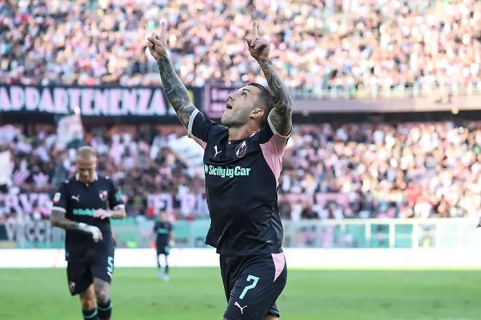 La "manita" del Palermo al Mantova per regalarsi il Bologna