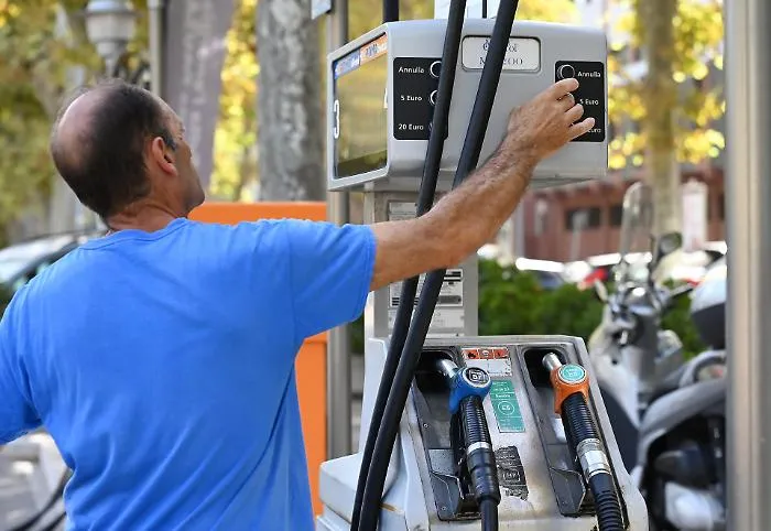 Proroga lampo dello sconto diesel da 17 centesimi: 4 o 5 giorni e poi aiuti mirati