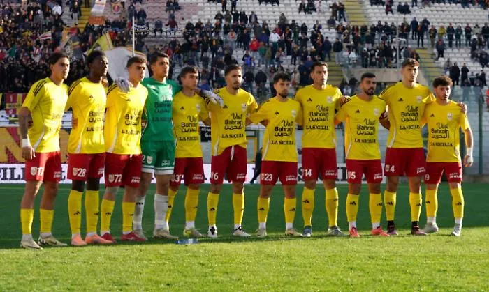 Acr Mesina, la vecchia storia dei tesseramenti: venti calciatori hanno patteggiato le sanzioni