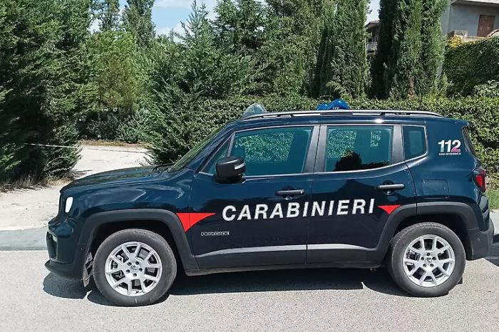 Ipotesi omicidi-suicidi per due tragedie familiari e per una coppia di ex trovata morta sotto un viadotto