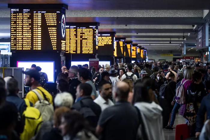 Filo tranciato da un chiodo, multa da 1,75 milioni a Rfi per caos treni 