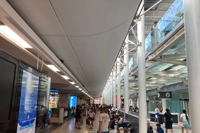 L'Etna torna a farsi sentire: scattano nuove restrizioni sui voli all'aeroporto di Catania