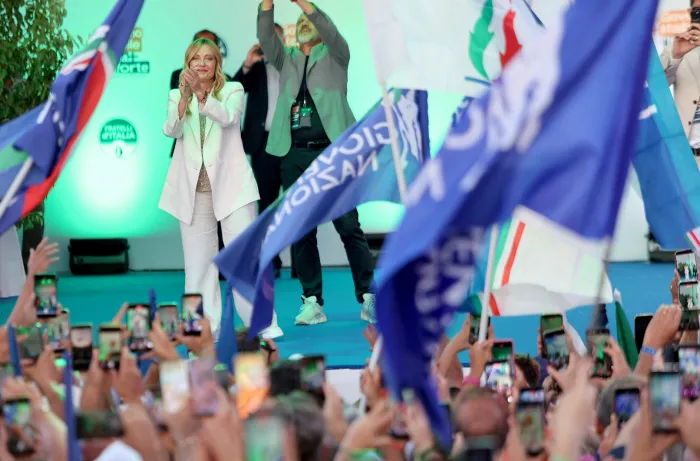 Bari, la prima zampata di Giorgia nella lunga campagna elettorale: "Niente ribaltoni, governo scelto dai cittadini e Zes a tutta Italia"