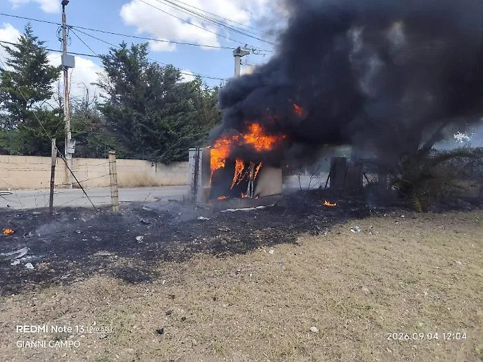 Incendio in via Fiume, al confine tra Vittoria e Comiso