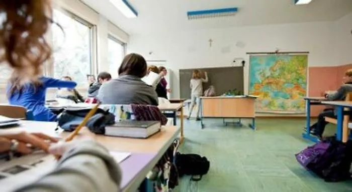 Titoli falsi per insegnare: la Corte dei Conti condanna prof a restituire 13 mila euro al Ministero dell'Istruzione