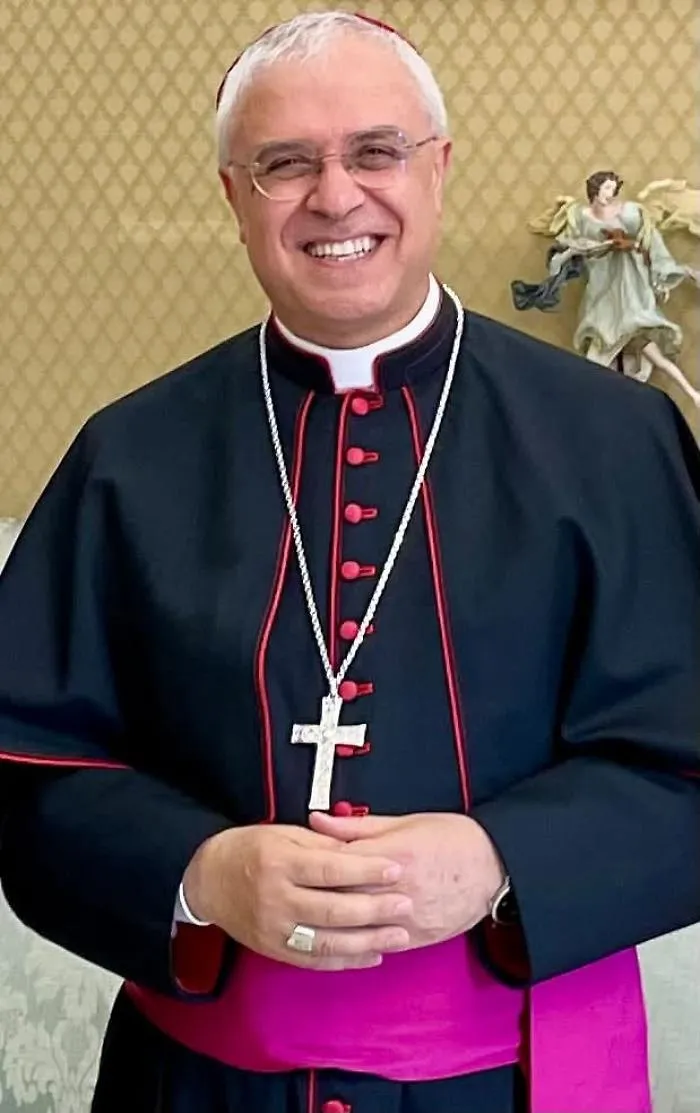 Monsignor Renna  operato al "San Marco": "Ringrazio quanti mi hanno sostenuto con affetto e preghiera"