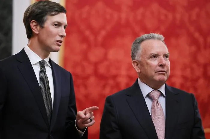 Witkoff e Kushner arrivati a Kiev per il secondo round di negoziati, Zelensky: &laquo;Siamo pronti&raquo;. L'appello di Papa Leone: &laquo;Basta violenze&raquo;