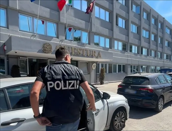 Consegne a domicilio di droga: arrestato un 50enne a Catania