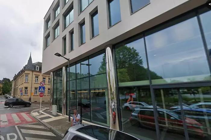 La risposta &egrave; arrivata: il cda di EssilorLuxottica conferma piena fiducia a Francesco Milleri dopo le critiche