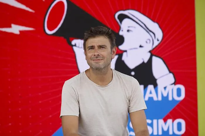 Alessandro Di Battista migliora ma ancora nessuna data per il rientro in Italia
