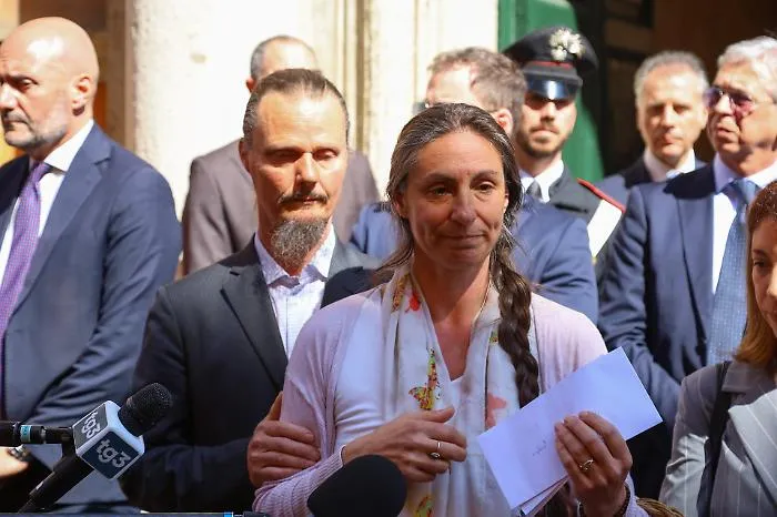 Famiglia nel bosco, Pillon: "I bambini torneranno a casa per poche ore"
