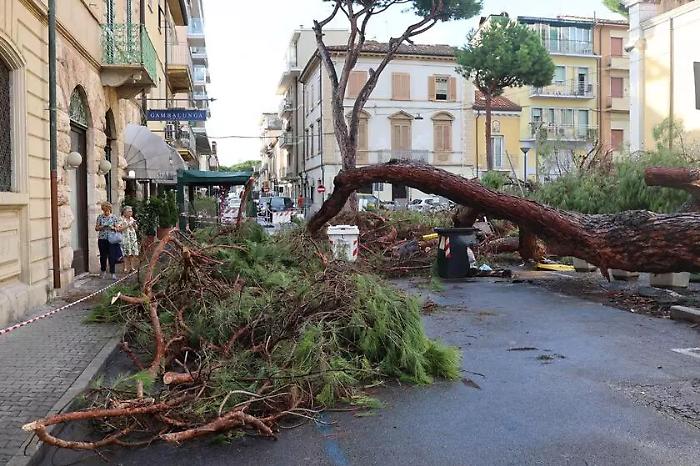 Temporali intensi, vento e calo delle temperature fino a 8&deg;C al Centro-Nord: Sicilia salva ancora per qualche giorno