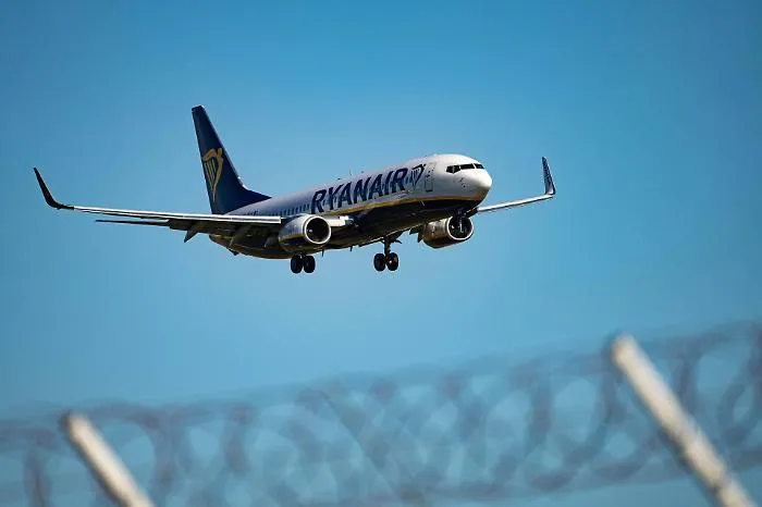 Odissea a Praga per 9 ragazzi italiani: volo cancellato all'ultimo minuto e rientro proposto dopo giorni