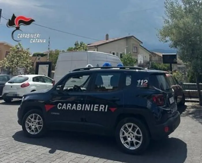 Rissa tra condomini a Randazzo: cinque denunciati per rissa e lesioni personali