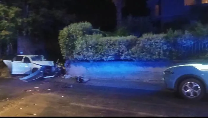 Tragedia all'alba a Caltagirone: 22enne muore in un incidente autonomo