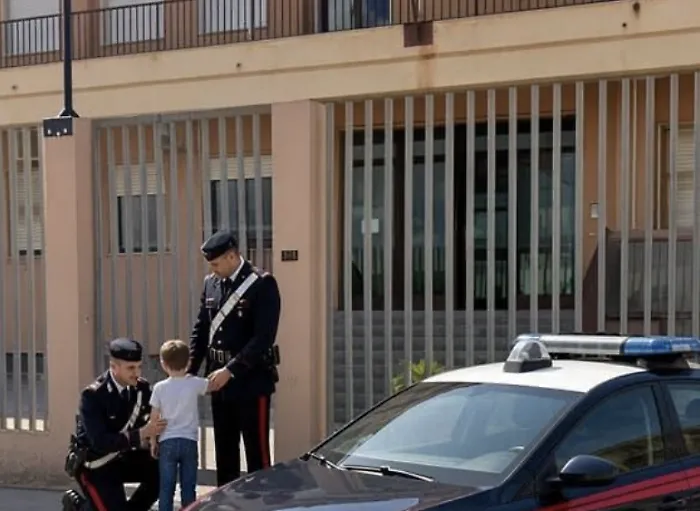 Vittoria, bambino si smarrisce: &egrave; stato accolto dai carabinieri