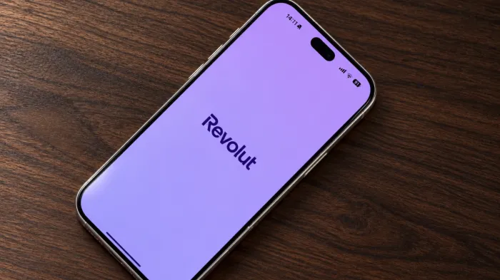 Caso Revolut, cosa rischiano davvero i clienti: i dati rubati e il punto debole della PEC