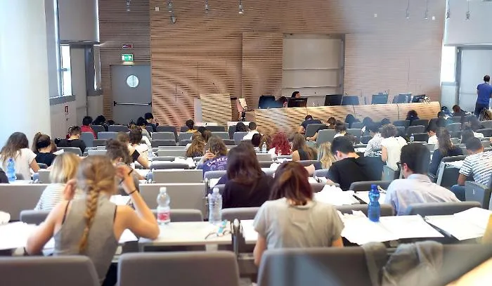 Professioni sanitarie: test superato, ma la vera corsa comincia ora