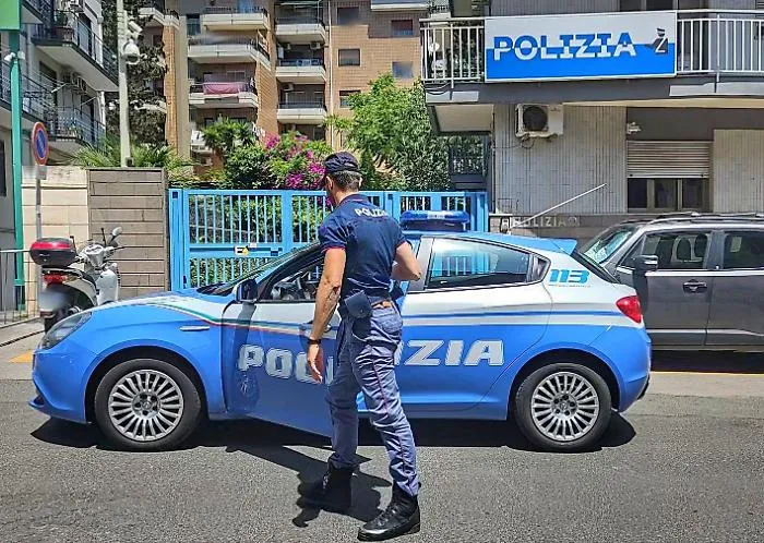 Identificato a Ognina il ladro seriale che mandava in frantumi i vetri per svaligiare le auto in sosta