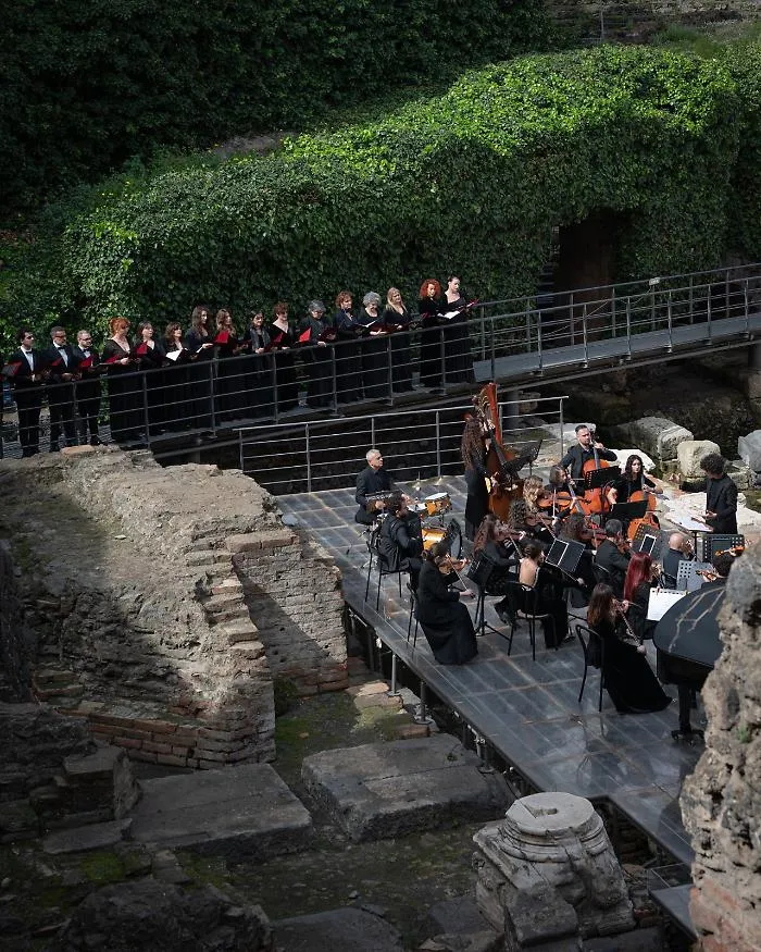 CAVALLERIA RUSTICANA E IL CINEMA DI VISCONTI: L&rsquo;OPERA VERISTA SI FA SET AL TEATRO ANTICO DI CATANIA