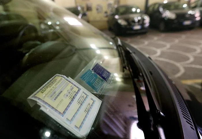 Bollo auto, esenzione per oltre tre milioni di veicoli in Sicilia: chi ne avr&agrave; diritto