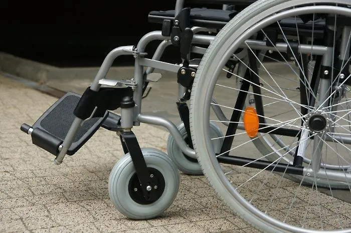 In sedia a rotelle dopo il vaccino anti-Covid: assegno vitalizio ad un imprenditore agrigentino
