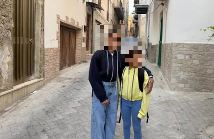 Sorelline scomparse e poi ritrovate a San Cataldo: tutto quello che non torna nel racconto 