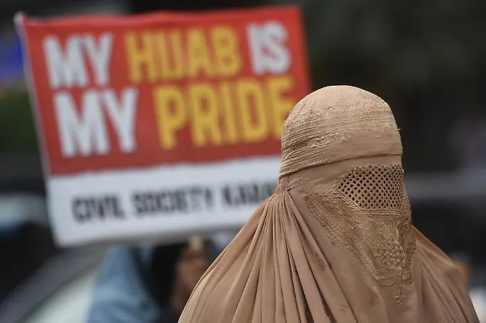 Hijab, niqab e burqa: la mappa dei capi islamici e le differenze