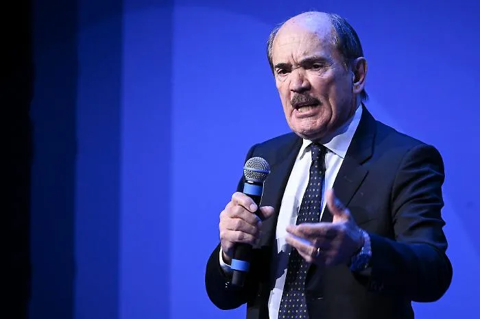 Cafiero de Raho accusa: &laquo;Governo inerte contro la mafia, da Meloni solo propaganda&raquo;