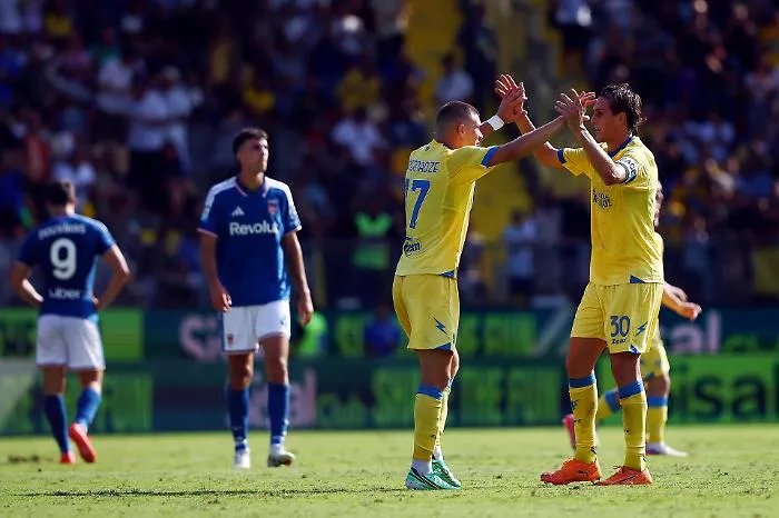 Contro un Frosinone da sogno arriva il primo ko per il Como di Fabregas 