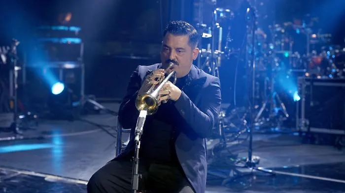 Roy Paci sospende il tour: "Serve un intervento chirurgico e tempo per recuperare" 