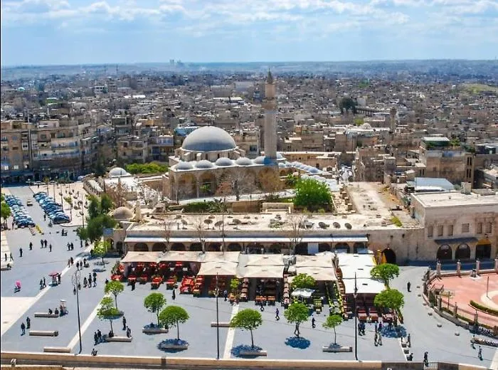 Ancora esplosioni in un sito militare in Siria: quarta deflagrazione in meno di un mese, quattro feriti vicino ad Aleppo