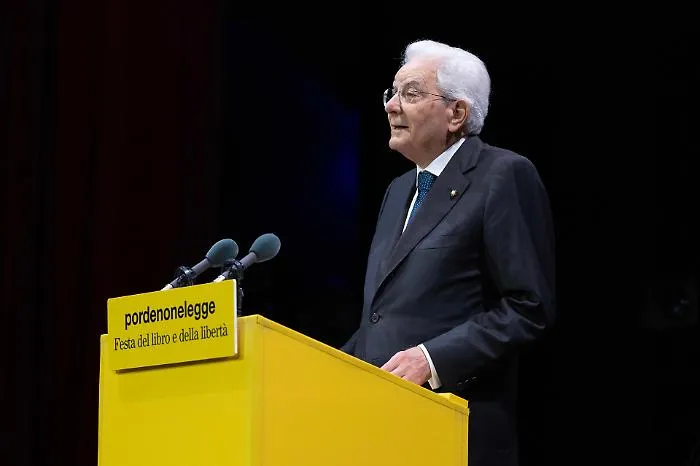 &laquo;La scuola &egrave; aperta a tutti&raquo;: il presidente Mattarella traccia la rotta contro le barriere in classe