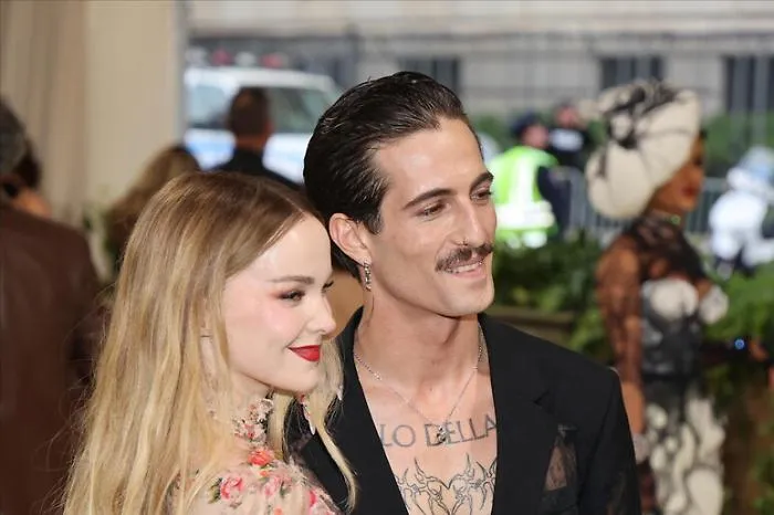 Damiano David e Dove Cameron, il "s&igrave;" a Montalcino: e i fan sognano la reunion dei Maneskin 