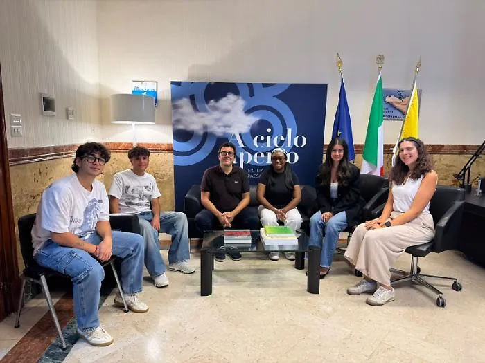 Servizio Civile  nei Comuni siciliani: al via il progetto per 118 giovani volontari