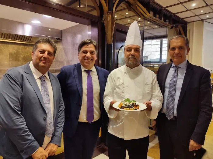 Da Casini a Pogliese e al sindaco di Catania Trantino: alla buvette del Senato tutti pazzi per la pasta alla Norma