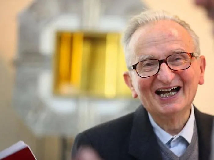 Addio a padre Felice Scalia, il "prete di chiesa e di strada" che ha cambiato Messina