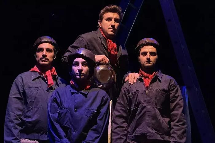 Il teatro civile che rievoca la strage dei minatori (anche siciliani) di Marcinelle, a Catania le prove di "262 vestiti appesi"
