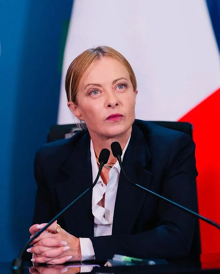 Meloni: tetto del 30% agli studenti stranieri per evitare le classi-ghetto