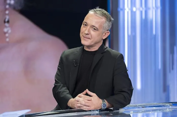 Bufera social su Pierluigi Diaco dopo il racconto sulla sua unione civile: la difesa del Cda Rai