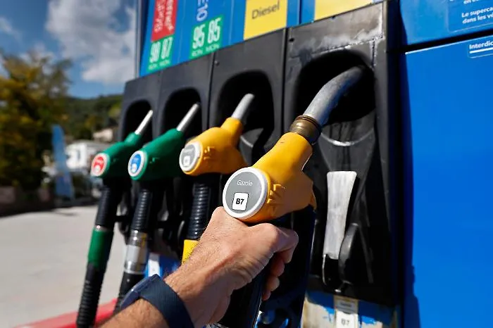 Gli Usa potrebbero bloccare l'esportazione del diesel: tutte le conseguenze per l'Europa, dal trasporto alle bollette